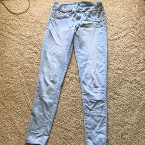 Light wash skinny jeggings